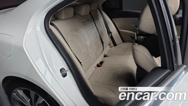Mercedes-Benz C-Class C200 Avantgarde