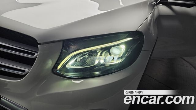 Mercedes-Benz GLC-Class GLC300 4MATIC