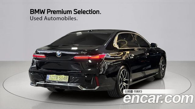 BMW 7-Series 740i xDrive M Sport