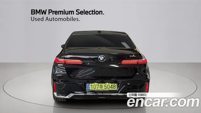 BMW 7-Series 740i xDrive M Sport