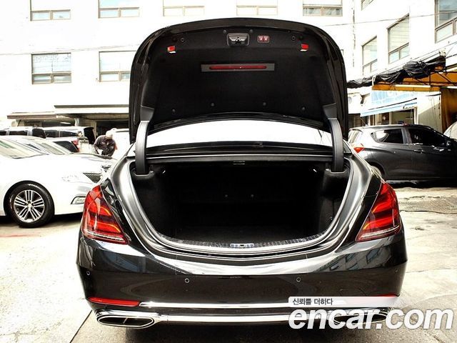 Mercedes-Benz S-Class Maybach S560 4MATIC