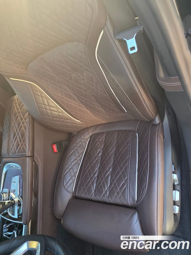 BMW 7-Series 745Le iPerformance Design Pure Excellence