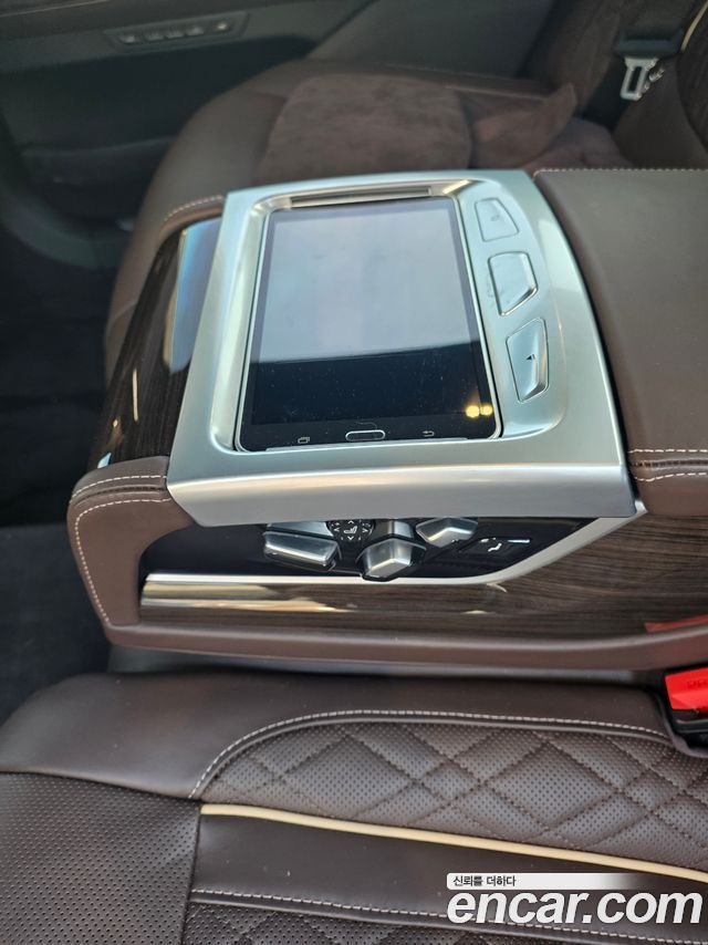 BMW 7-Series 745Le iPerformance Design Pure Excellence