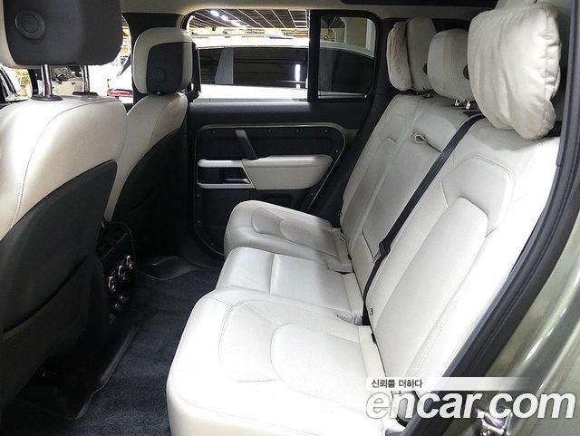 Land Rover Defender 110 D300 HSE