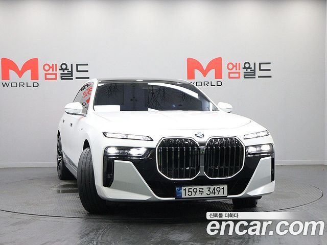 BMW 7-Series 740i xDrive M Sport