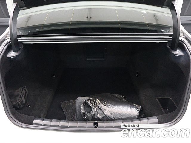 BMW 7-Series 740i xDrive M Sport
