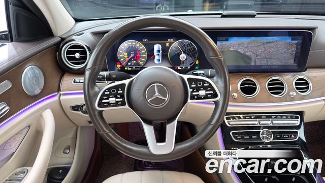 Mercedes-Benz E-Class E300 4MATIC Exclusive