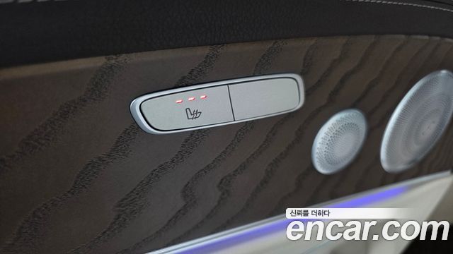 Mercedes-Benz E-Class E300 4MATIC Exclusive