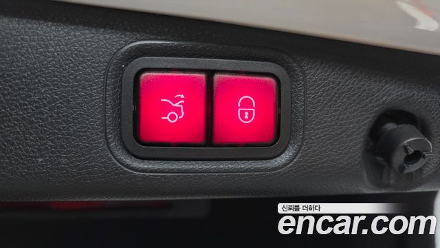 Mercedes-Benz E-Class E300 4MATIC Exclusive