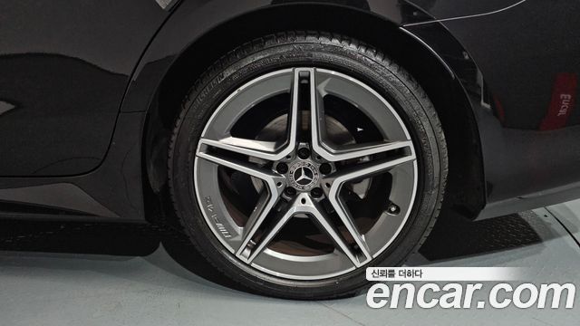 Mercedes-Benz CLS-Class CLS300d AMG Line