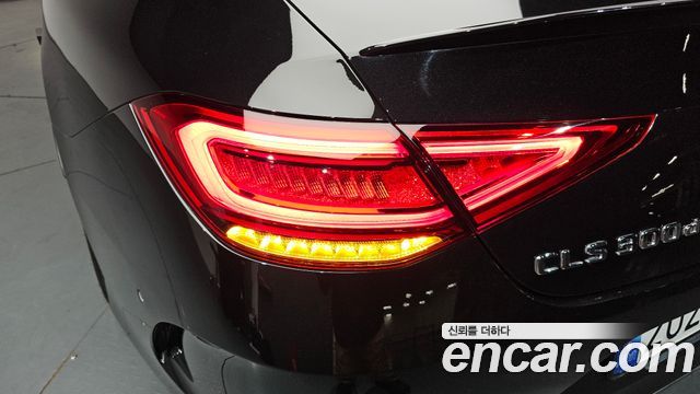 Mercedes-Benz CLS-Class CLS300d AMG Line