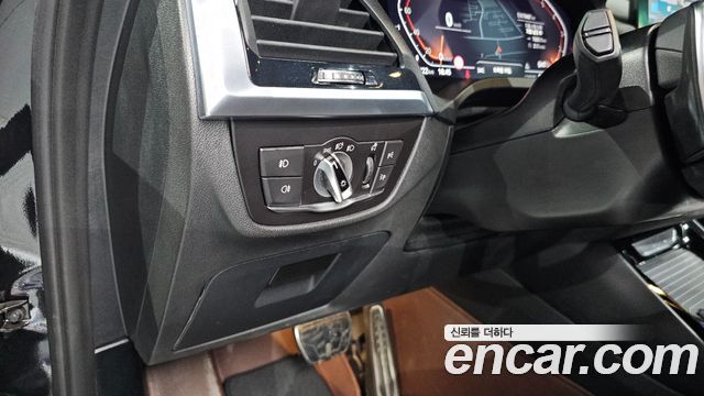 BMW X3 xDrive 20i M sports Online Exclusive Edition