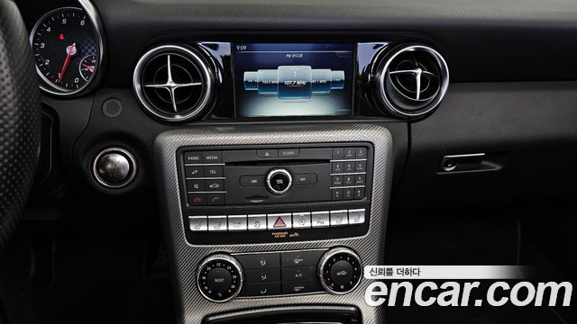 Mercedes-Benz SLC-Class SLC200