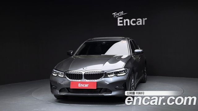 BMW 3-Series 320i