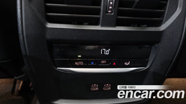 BMW 3-Series 320i