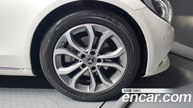 Mercedes-Benz C-Class C220 d Avantgarde