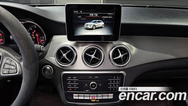 Mercedes-Benz GLA-Class GLA220 Premium