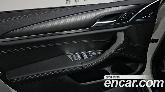 BMW X4 xDrive20i M Sports X Onlile Exclusive Edition