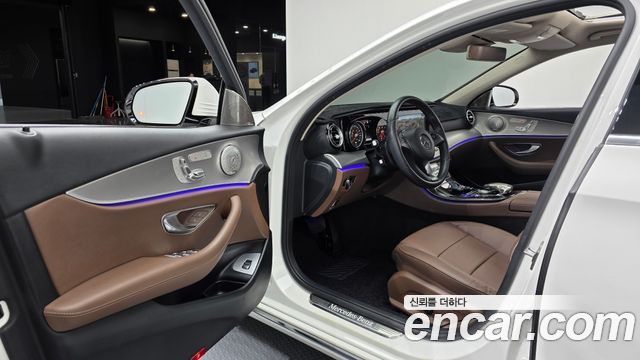 Mercedes-Benz E-Class E200 Avantgarde