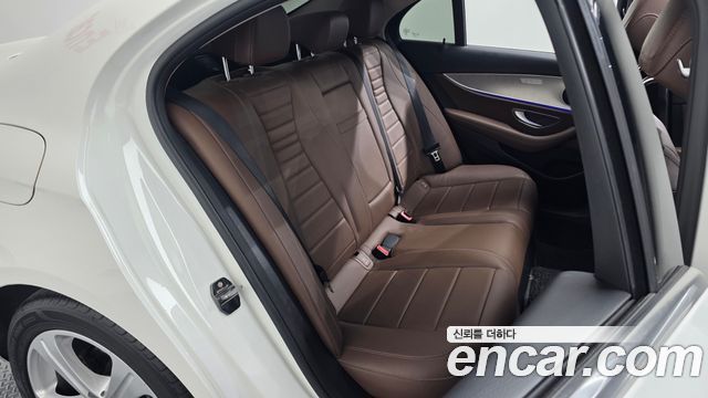 Mercedes-Benz E-Class E200 Avantgarde
