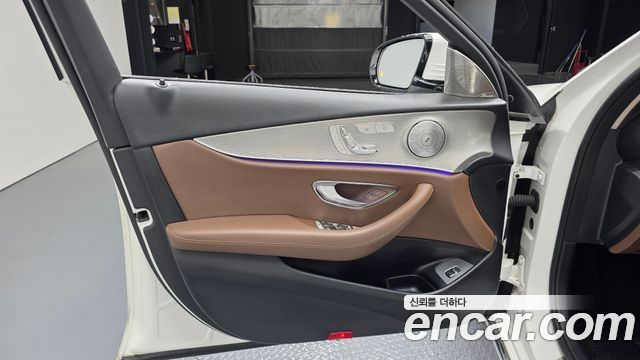 Mercedes-Benz E-Class E200 Avantgarde