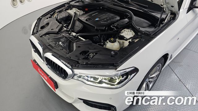 BMW 5-Series 520d M Sport package