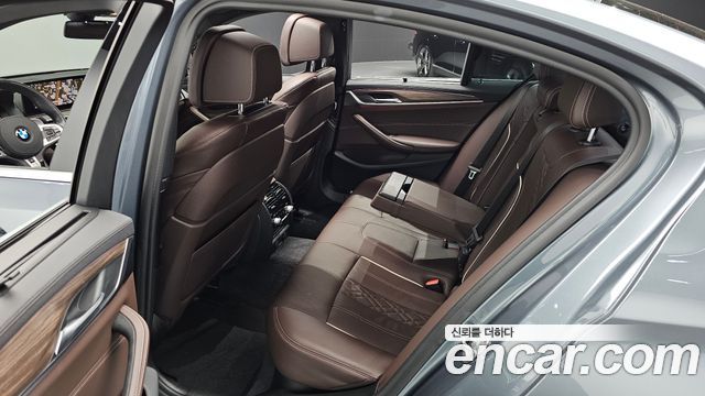 BMW 5-Series 530i M Sport Package Plus