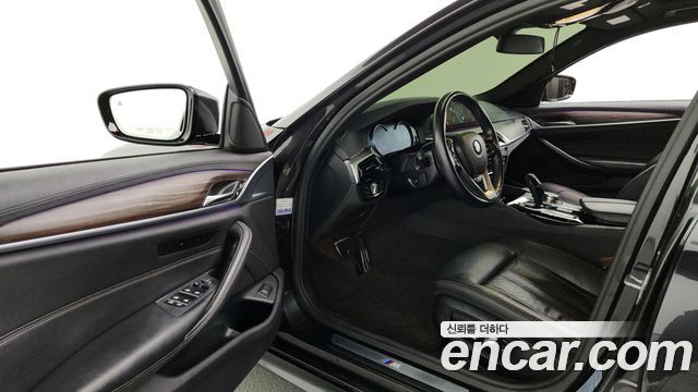 BMW 5-Series 520d xDrive M Sport Package Plus