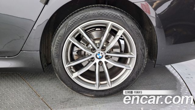BMW 5-Series 520d xDrive M Sport Package Plus