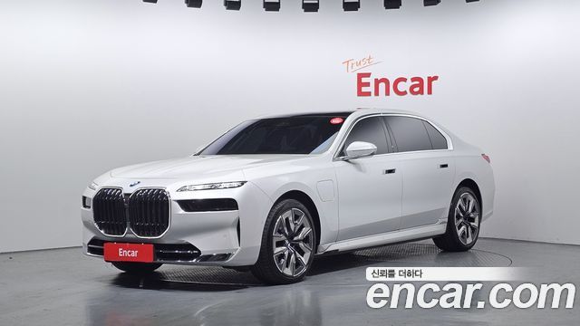BMW 7-Series 750e xDrive Design Pure Excellence