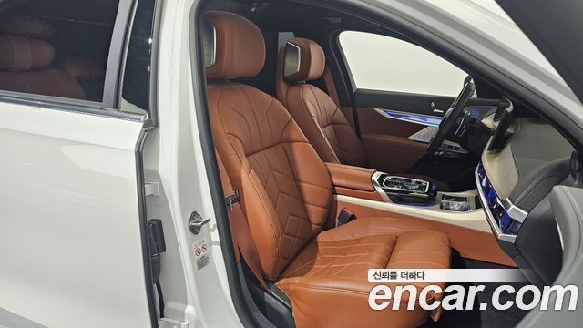 BMW 7-Series 750e xDrive Design Pure Excellence