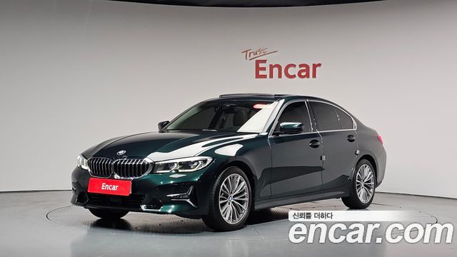 BMW 3-Series 320i Luxury