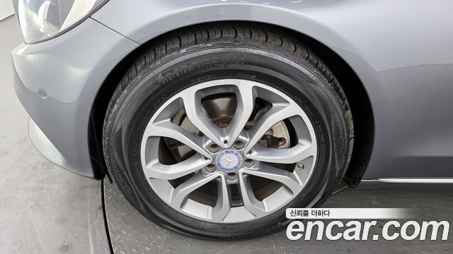 Mercedes-Benz C-Class C200 Avantgarde