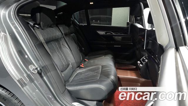 BMW 7-Series 730Ld xDrive M Sport