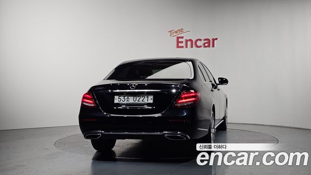 Mercedes-Benz E-Class E220d Exclusive