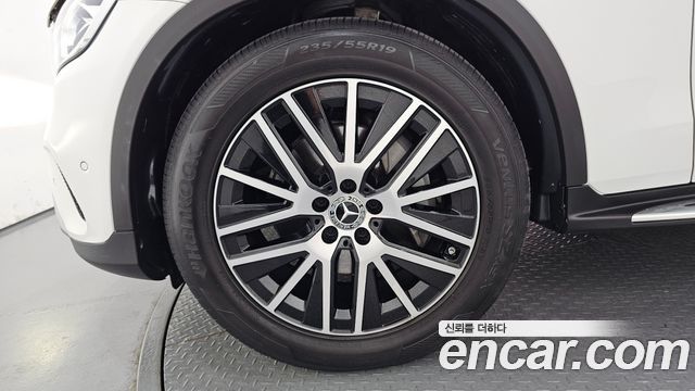 Mercedes-Benz GLC-Class GLC300 4MATIC