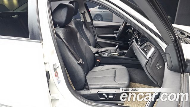 BMW 3-Series 320d