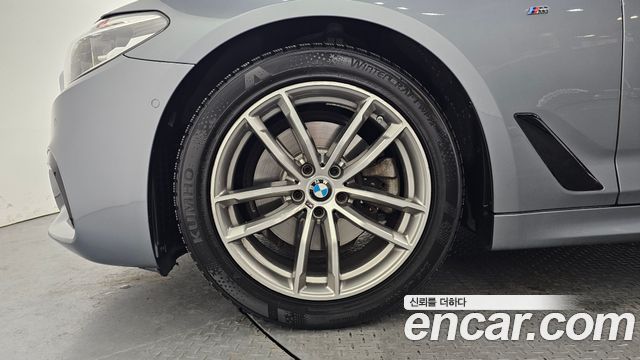 BMW 5-Series 520d M Sport package