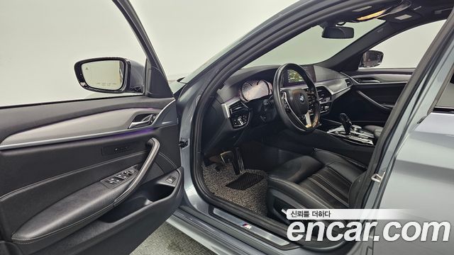 BMW 5-Series 520d M Sport package