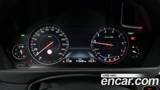 BMW 3-Series 330i M Sport Shadow