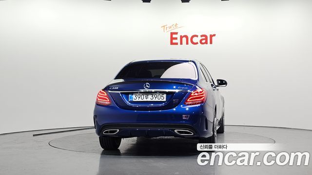 Mercedes-Benz C-Class C200 4MATIC AMG Line