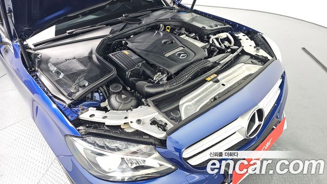 Mercedes-Benz C-Class C200 4MATIC AMG Line