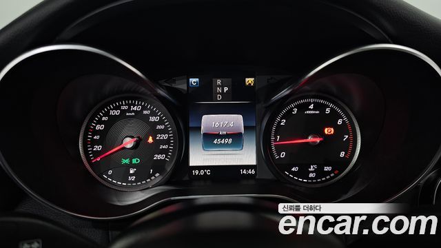Mercedes-Benz C-Class C200 4MATIC AMG Line