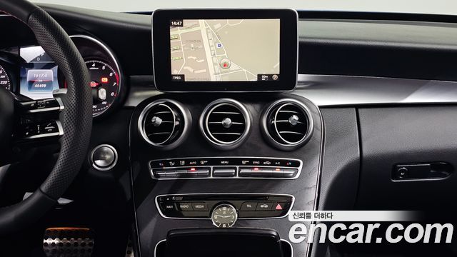 Mercedes-Benz C-Class C200 4MATIC AMG Line
