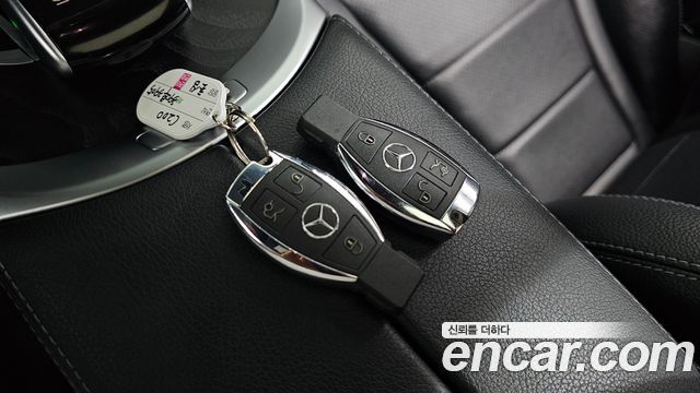 Mercedes-Benz C-Class C200 4MATIC AMG Line