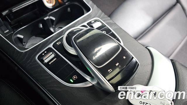 Mercedes-Benz C-Class C200 4MATIC AMG Line