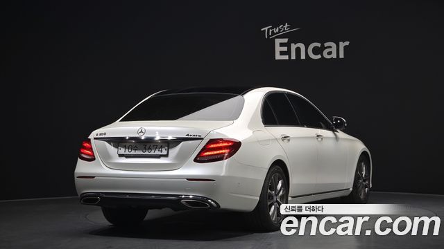 Mercedes-Benz E-Class E300 AV Intelligent Drive
