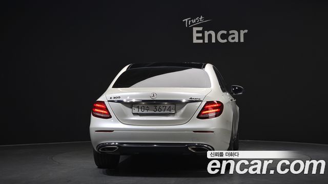 Mercedes-Benz E-Class E300 AV Intelligent Drive