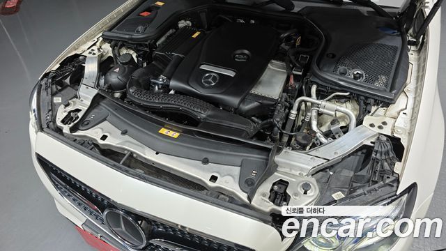 Mercedes-Benz E-Class E300 AV Intelligent Drive