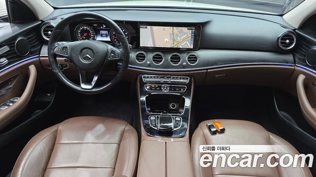 Mercedes-Benz E-Class E300 AV Intelligent Drive